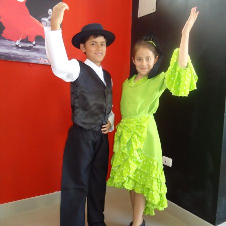 MODELO ESPAÑOLES VERDE NIÑA