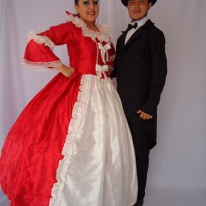 Modelo colonial vestido vino hombres