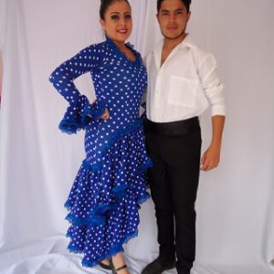 Modelo españoles vestido azul