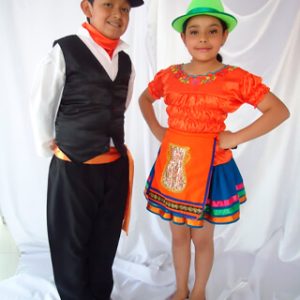 Modelo falda patate cardenillo hombres