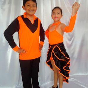Modelo mambo negro tomate niñas