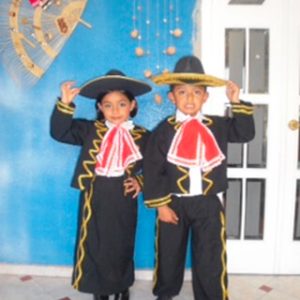 Modelo mariachis niños